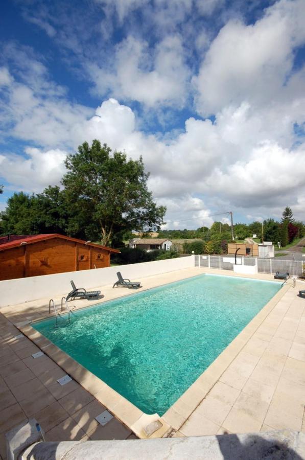 Camping Les 2 Salamandres Arces-sur-Gironde Exterior photo