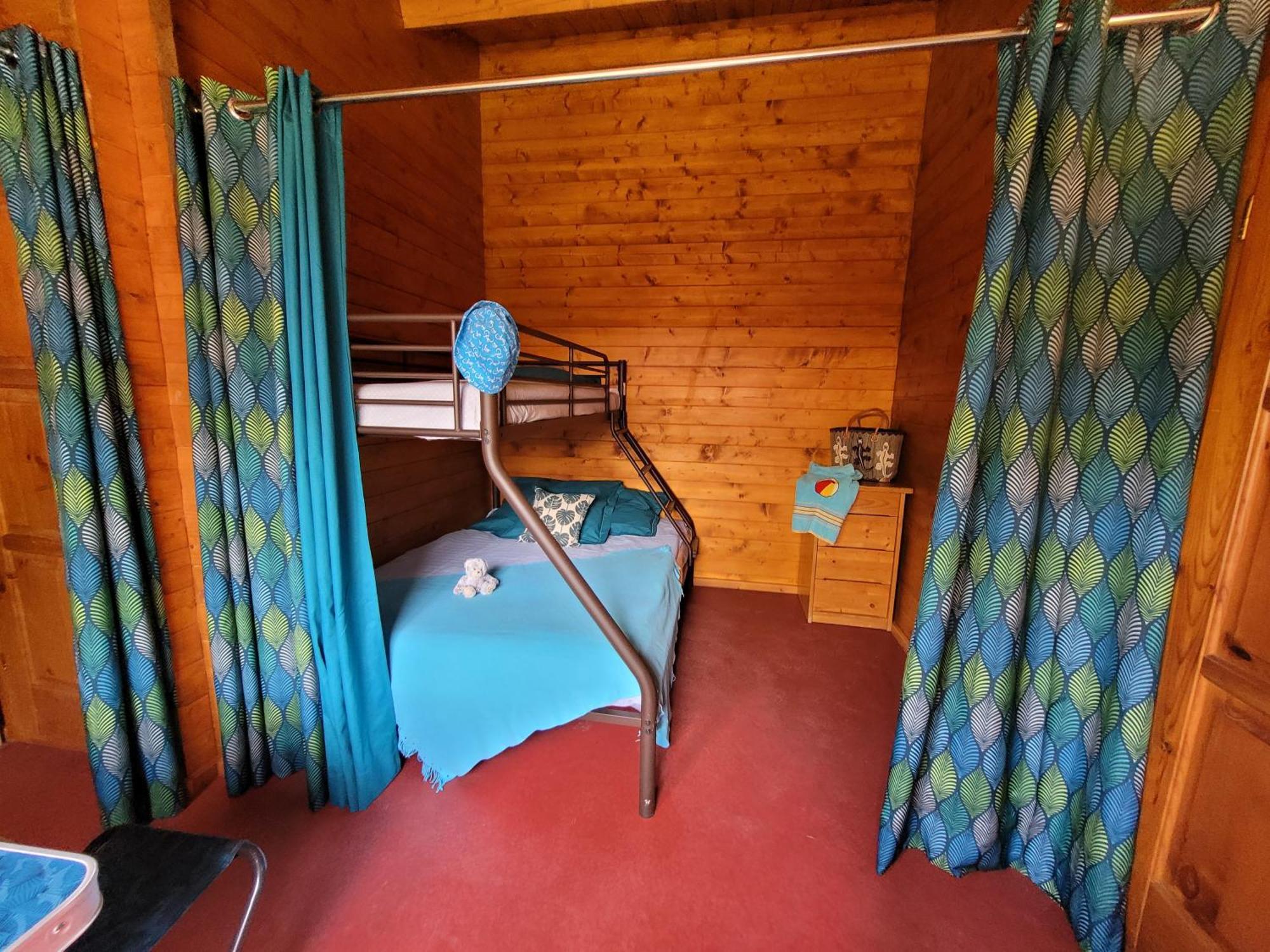 Camping Les 2 Salamandres Arces-sur-Gironde Exterior photo